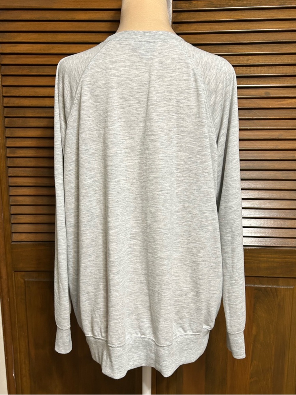 Torrid Embellished Skull & Floral Graphics Soft Long Sleeve Shirt Size 0 (US 12) - Picture 3 of 8